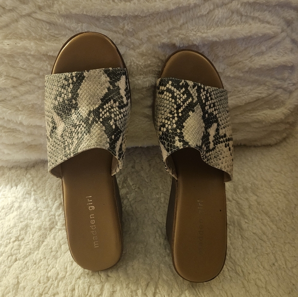 MADDEN GIRL Sexy Snakeskin Texture Print Slip On Wedged Clogs 🌼 Sz. 9 - Picture 4 of 8